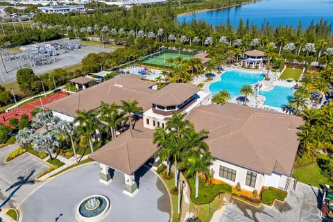 7825 NW 104th Ave # 23, Doral FL 33178