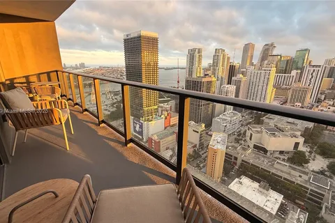 601 NE 1ST AVE # 3807, Miami FL 33132