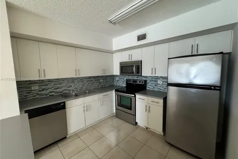 3630 N 56th Ave # 304, Hollywood FL 33021