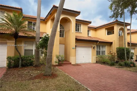 13973 N Forest Oak Cir, Davie FL 33325