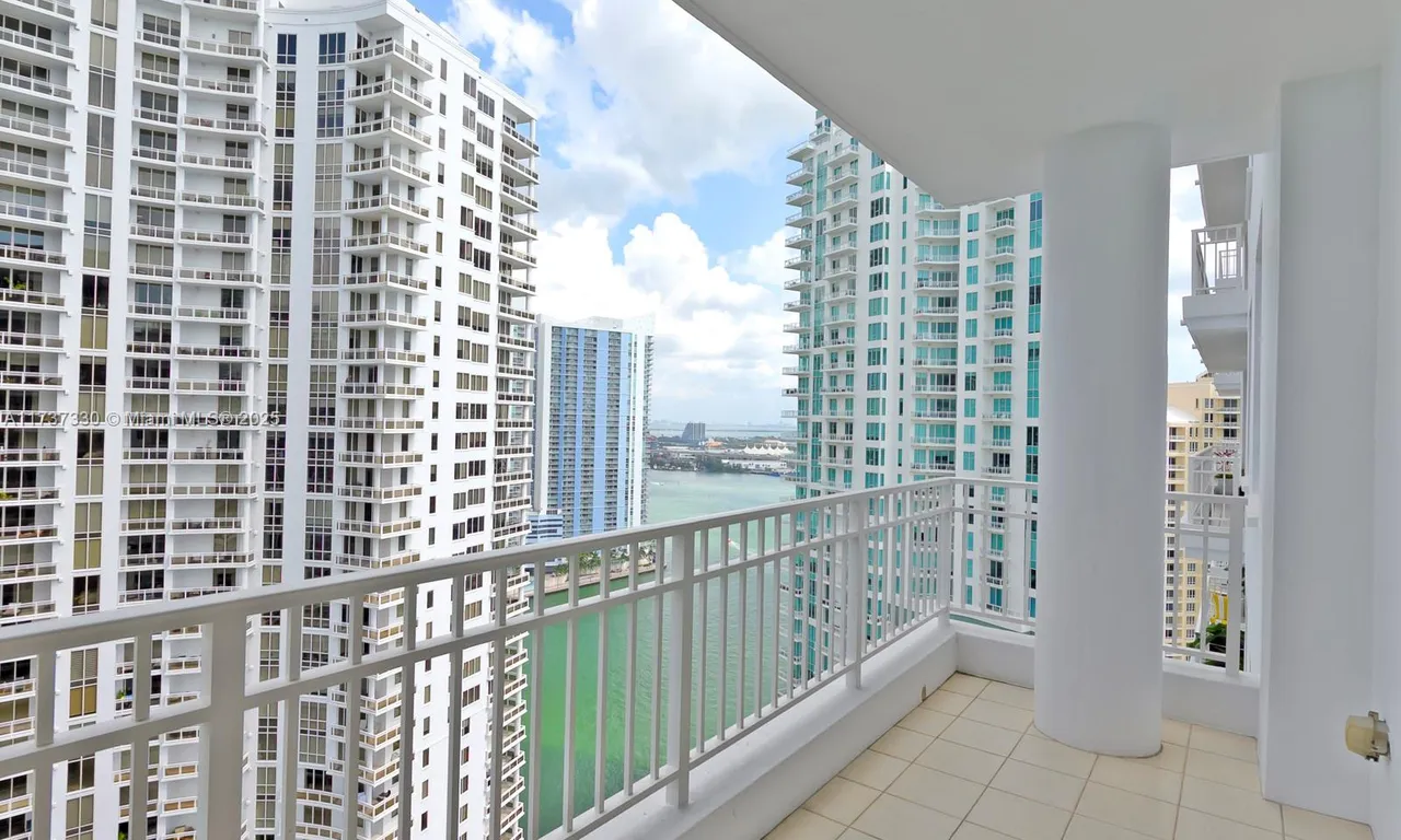 801 Brickell Key Blvd # 2808, Miami FL 33131