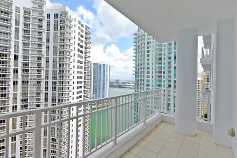 801 Brickell Key Blvd # 2808, Miami FL 33131