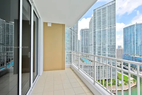 801 Brickell Key Blvd # 2808, Miami FL 33131