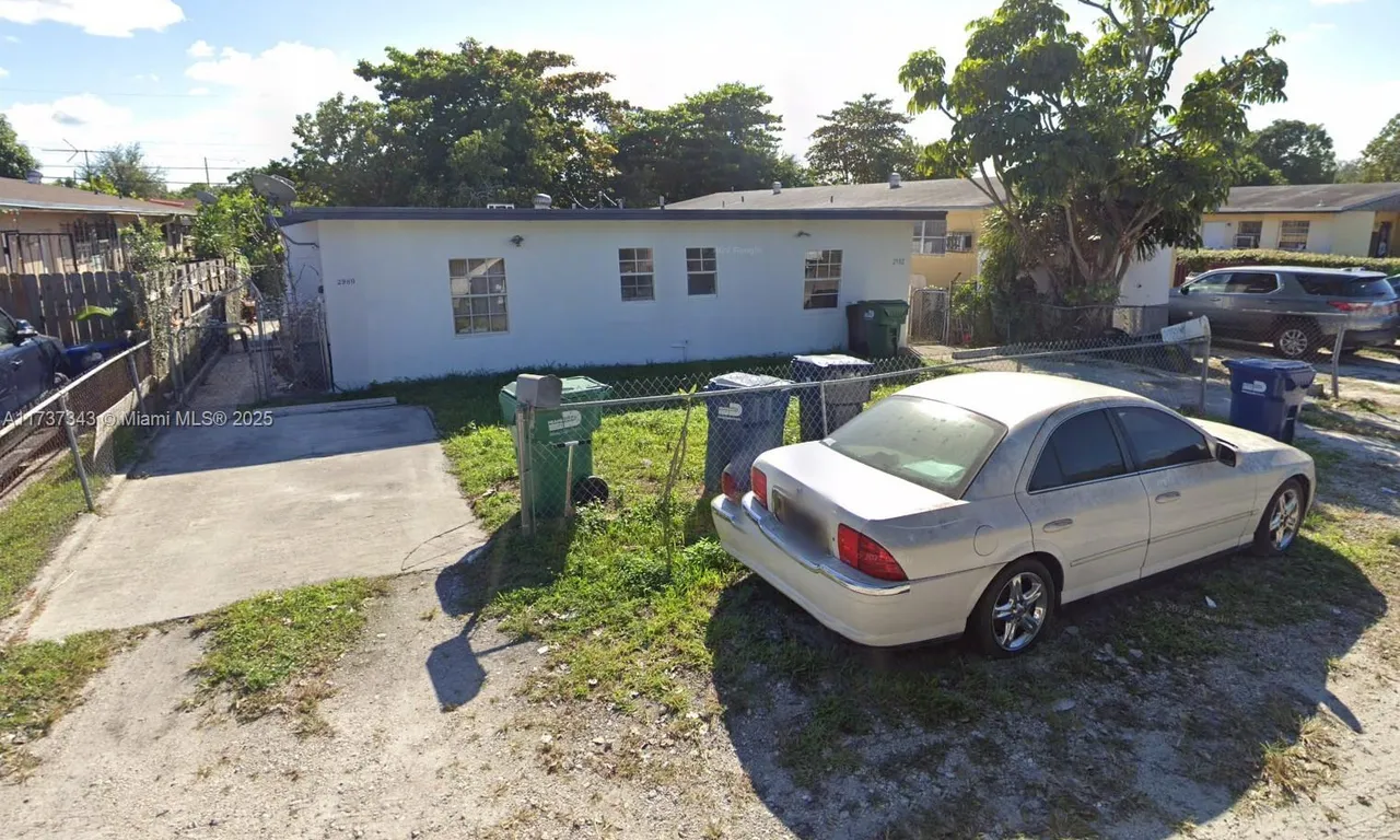 2980 NW 91st St, Miami FL 33147