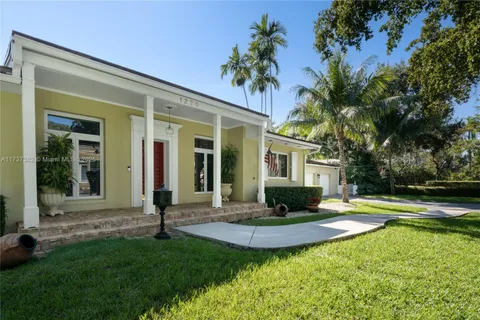 1270 Mariola Ct, Coral Gables FL 33134