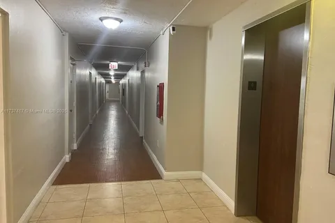7300 NW 17th St # 210, Plantation FL 33313
