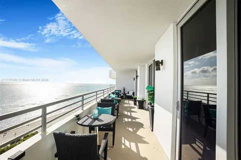 5555 Collins Ave # 16L, Miami Beach FL 33140