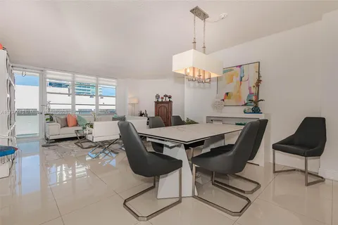 3725 S Ocean Dr # 1221, Hollywood FL 33019