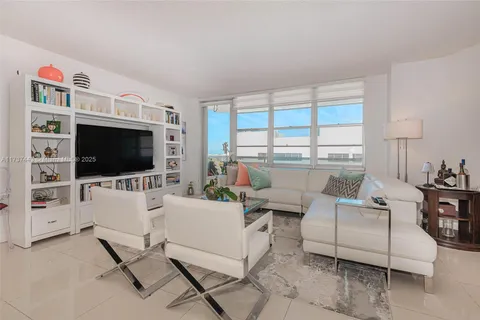 3725 S Ocean Dr # 1221, Hollywood FL 33019