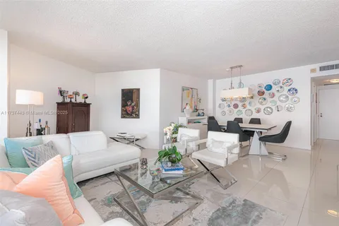 3725 S Ocean Dr # 1221, Hollywood FL 33019