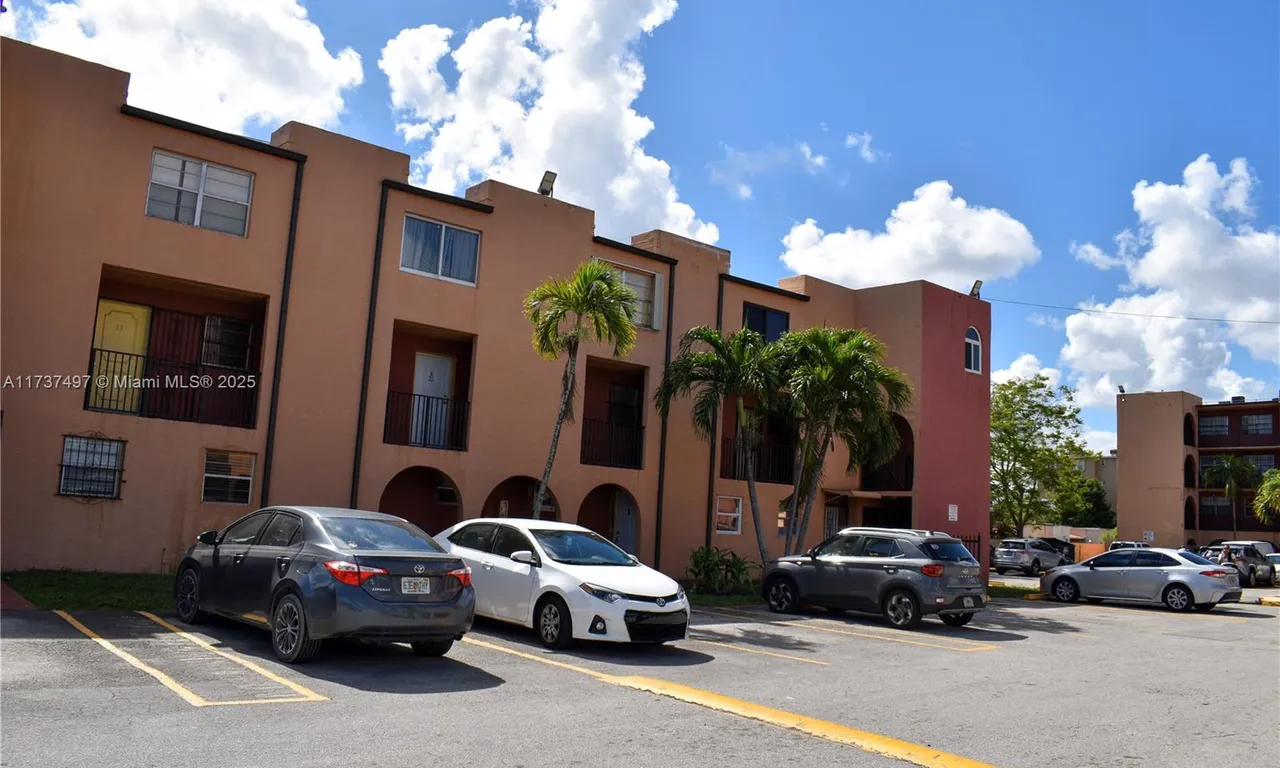 6600 W 2nd Ct # 15, Hialeah FL 33012