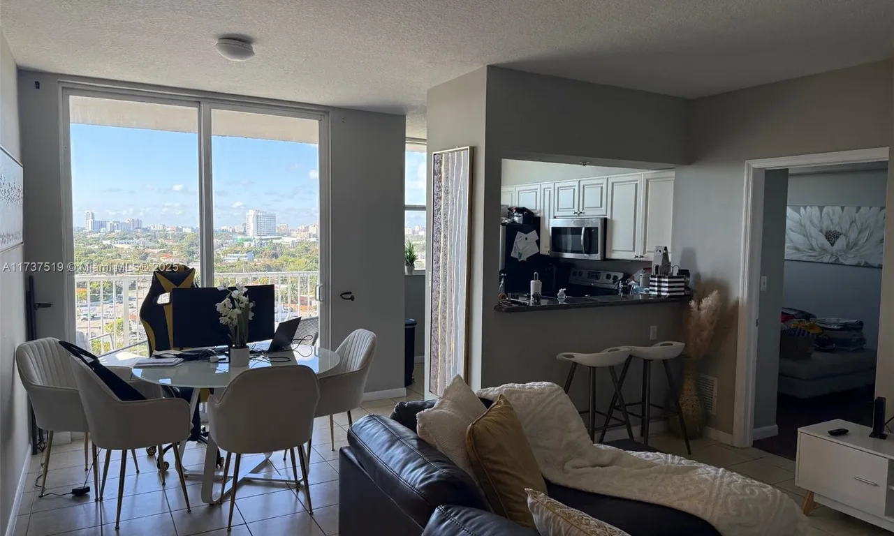 1 Glen Royal Pkwy # 1103, Miami FL 33125