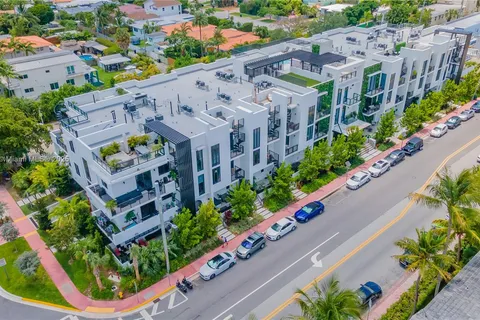 1030 15th St # 221, Miami Beach FL 33139