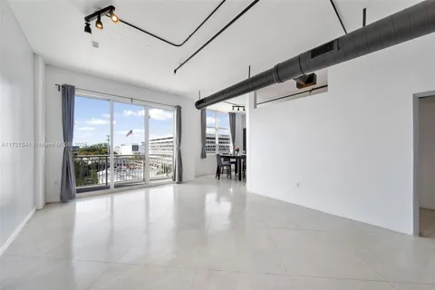 2001 Biscayne Blvd # 2516, Miami FL 33137