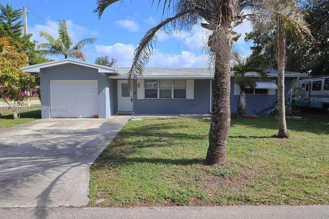 1621 NW 78th Way, Pembroke Pines FL 33024