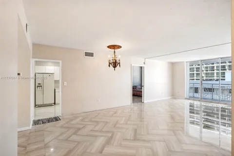 5825 Collins Ave # 6E, Miami Beach FL 33140