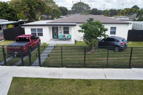 14361 Lincoln Blvd, Miami FL 33176