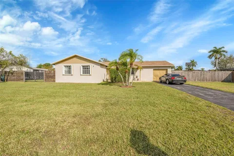 15811 SW 284th St, Homestead FL 33033