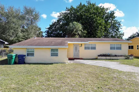 18341 NW 39th Ct, Miami Gardens FL 33055