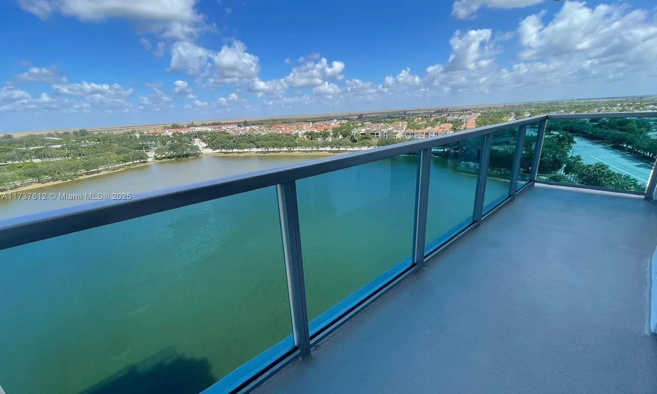 2641 N Flamingo Rd # 1507N, Sunrise FL 33323