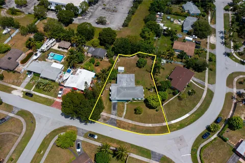 9501 SW 181st Ter, Palmetto Bay FL 33157