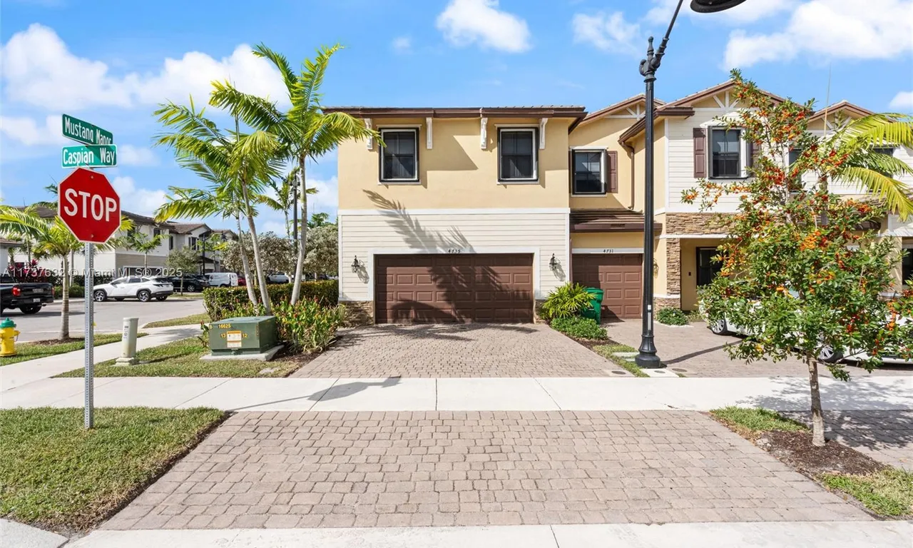 4735 Caspian Way, Davie FL 33314