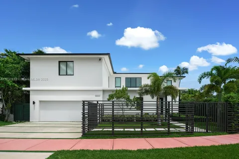 795 Lakeview Dr, Miami Beach FL 33140