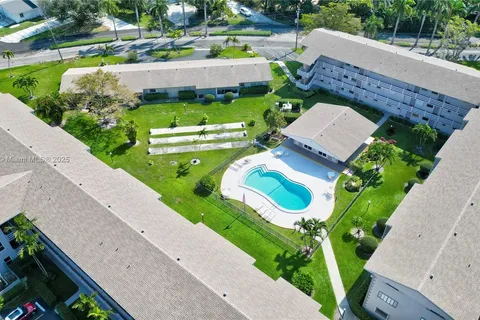 700 Layne Blvd # 113, Hallandale Beach FL 33009