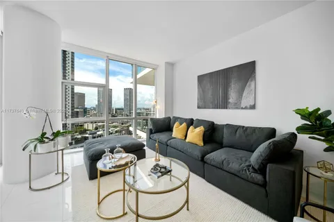 851 NE 1st Ave # 2011, Miami FL 33132