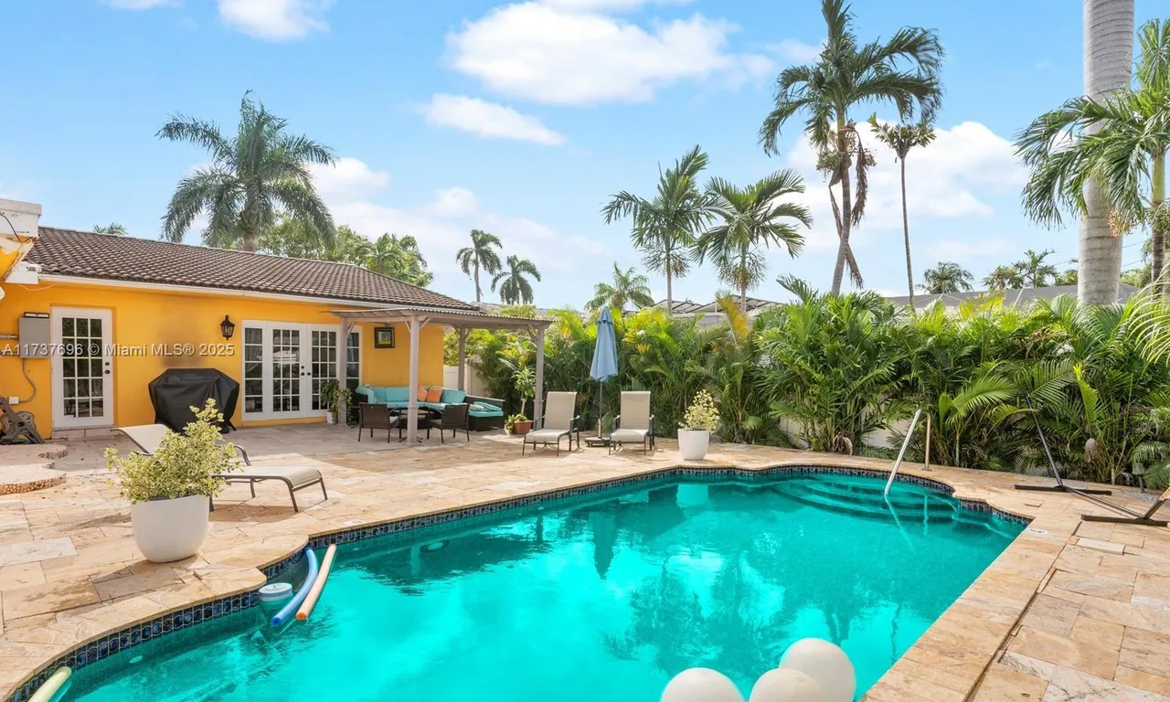 1407 Coolidge St, Hollywood FL 33020