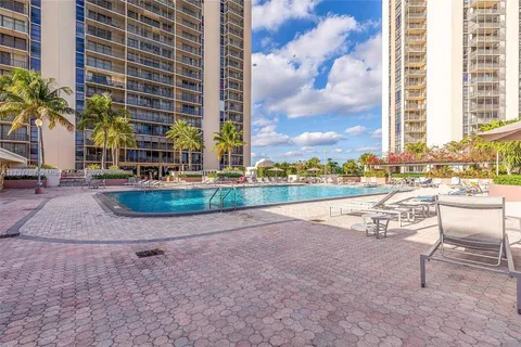 20379 W Country Club Dr # 539, Aventura FL 33180