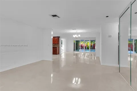 617 NE 2nd Pl, Dania Beach FL 33004