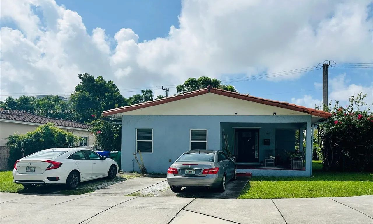 200 NE 44 ST, Miami FL 33137