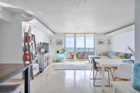 5555 Collins Ave # 11E, Miami Beach FL 33140