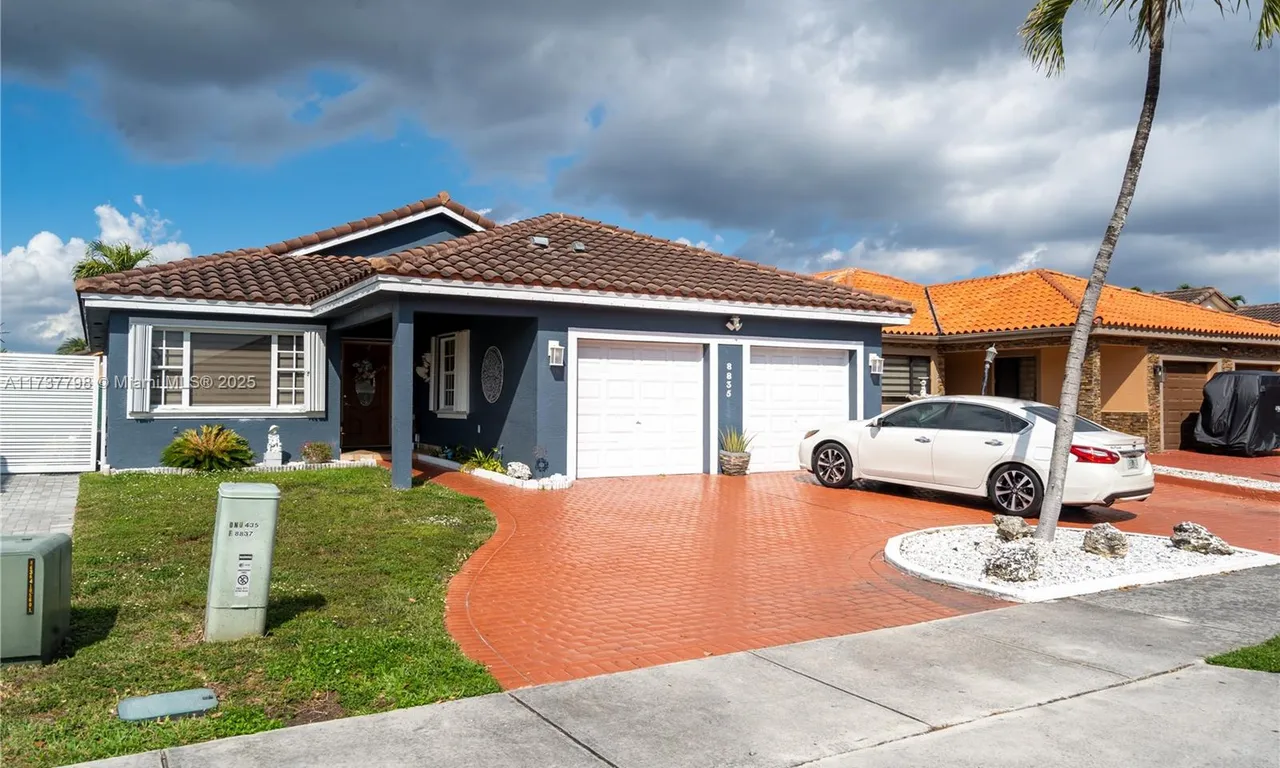 8835 NW 149th Ter, Miami Lakes FL 33018