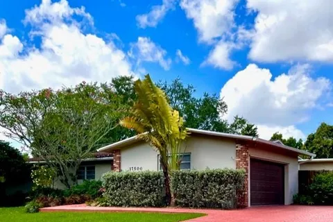 17500 SW 89th Ct, Palmetto Bay FL 33157