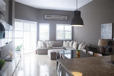 19900 E Country Club Dr # 120, Aventura FL 33180