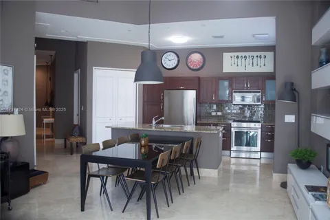 19900 E Country Club Dr # 120, Aventura FL 33180