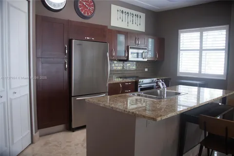 19900 E Country Club Dr # 120, Aventura FL 33180