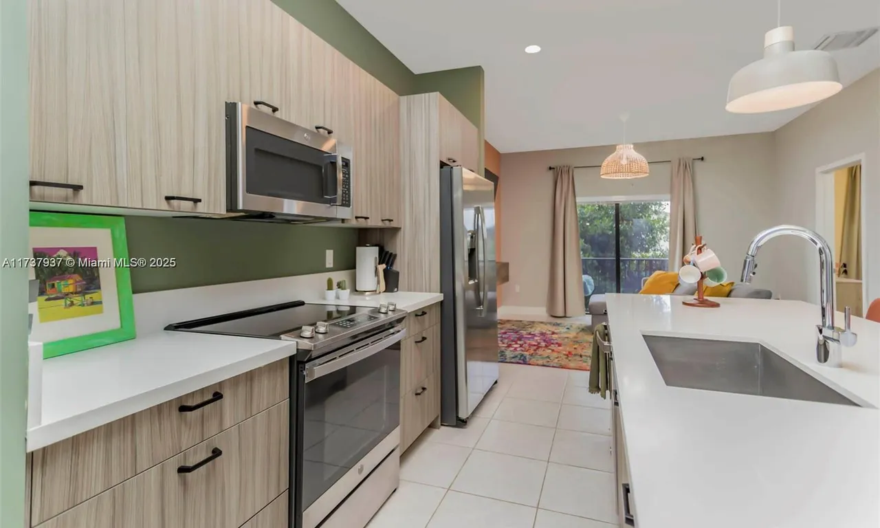 8005 NW 104th Ave # 1, Doral FL 33178