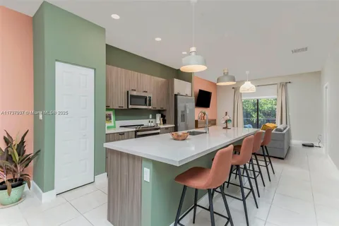 8005 NW 104th Ave # 1, Doral FL 33178