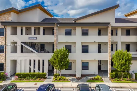 8005 NW 104th Ave # 1, Doral FL 33178