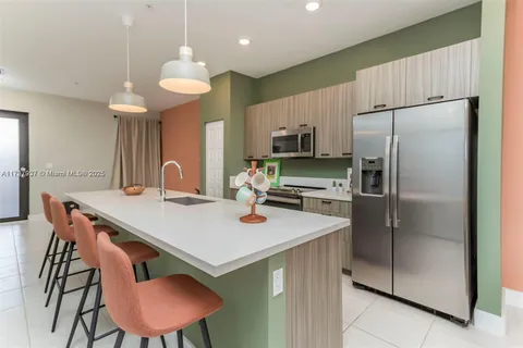 8005 NW 104th Ave # 1, Doral FL 33178