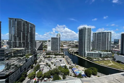 68 SE 6th St # 2408, Miami FL 33131