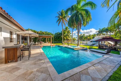 1070 Belle Meade Island Dr, Miami FL 33138