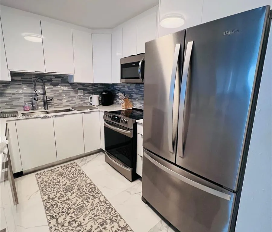 3725 S Ocean Dr # 917, Hollywood FL 33019