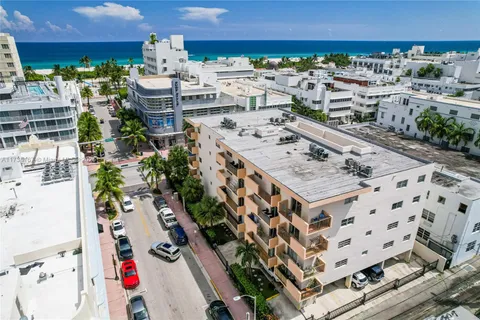 1150 Collins Ave # 405, Miami Beach FL 33139