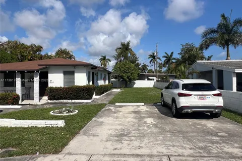 809 NE 2nd St # 2, Hallandale Beach FL 33009