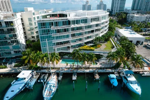 6580 Indian Creek Dr # 205, Miami Beach FL 33141