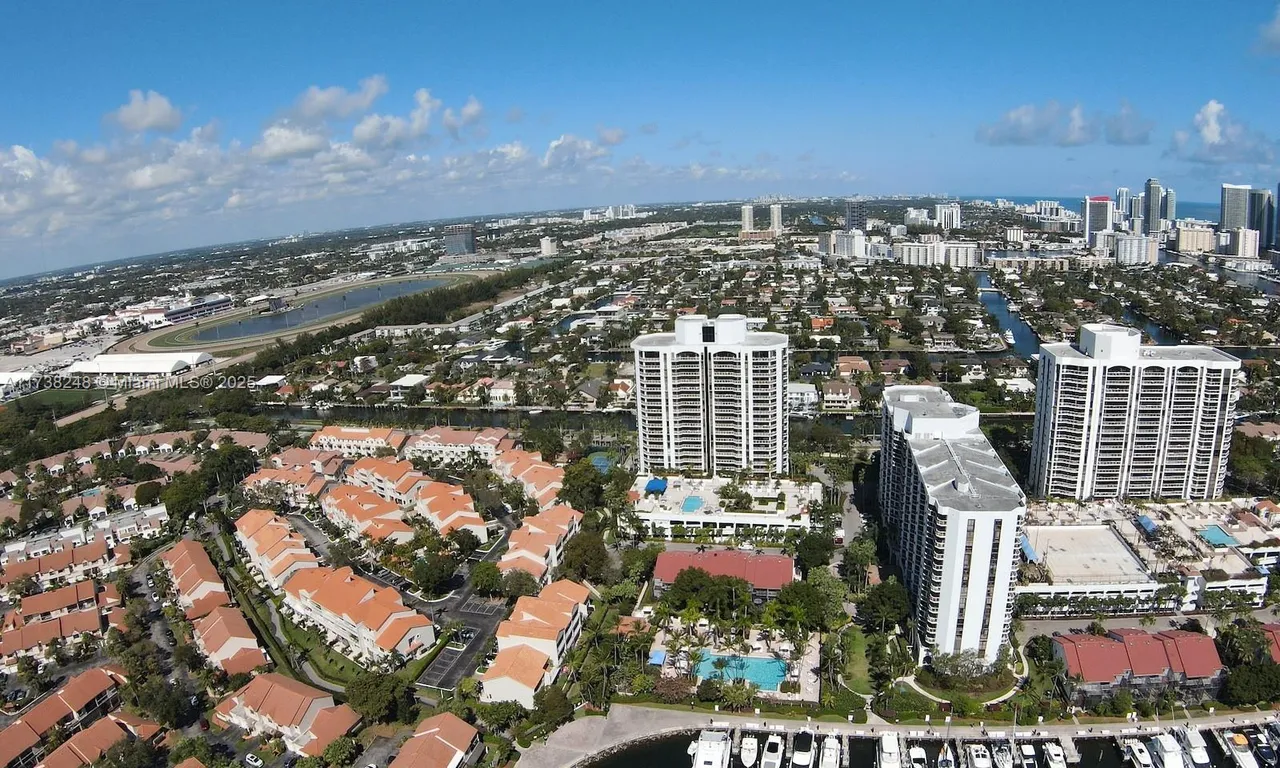 3600 Yacht Club Dr # 304, Aventura FL 33180